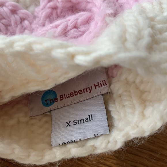 THE Blueberry Hill Sabrina Bow Knit Hat - Picture 4 of 4